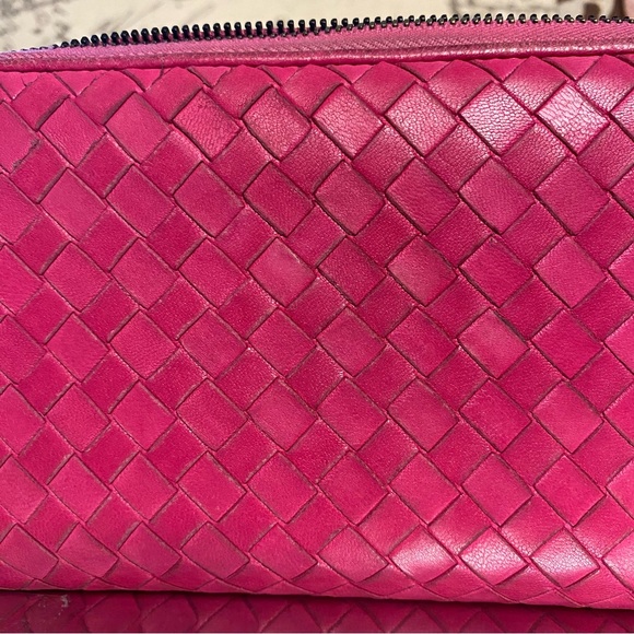 EUC Bottega Veneta Lambskin Intrecciato Long Round Zipper Wallet - Picture 4 of 14